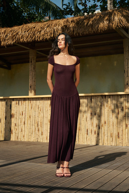 Pleated maxi knit dress