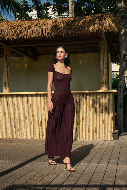Pleated maxi knit dress