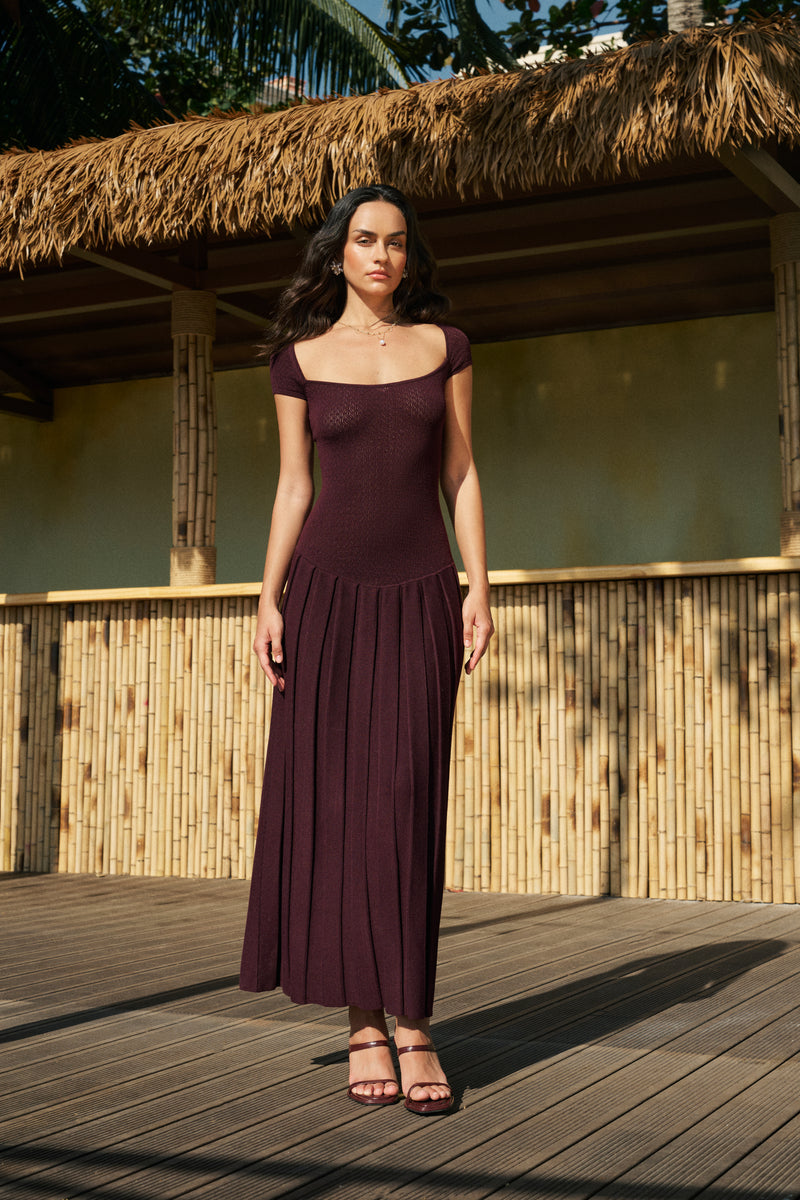Pleated maxi knit dress