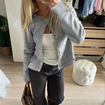Retro Round Neck Long Sleeve Knit Cardigan Gray / S cardiagn-250126