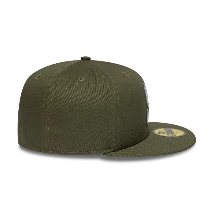 Pictured is this Seattle Mariners MLB Dark Green 59FIFTY Fitted cap. 5