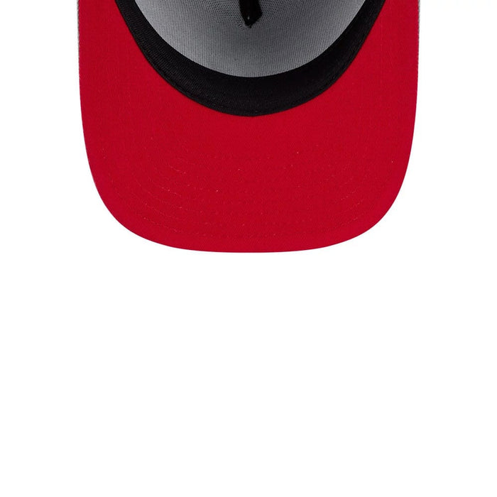 Pictured is this Tom & Jerry Love Struck 59FIFTY A-Frame Fitted cap in grey. 2