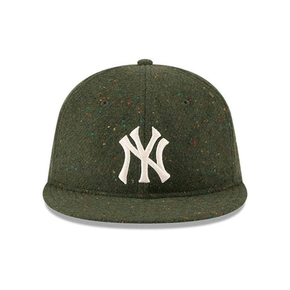 Pictured is this MLB Speckled Wool New York Yankees Retro Crown 9FIFTY cap in open green. 3
