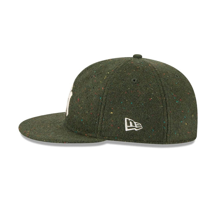 Pictured is this MLB Speckled Wool New York Yankees Retro Crown 9FIFTY cap in open green. 6
