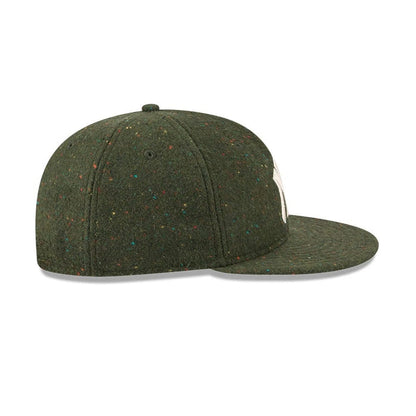 Pictured is this MLB Speckled Wool New York Yankees Retro Crown 9FIFTY cap in open green. 7